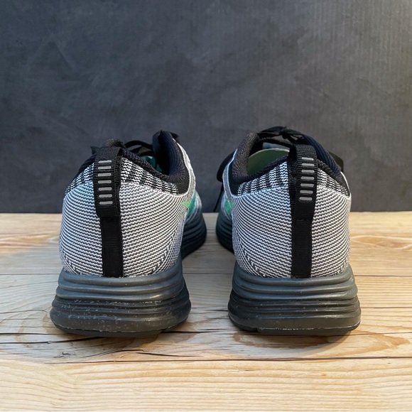 Nike Flyknit Lunar 1+ - Picture 12 of 16